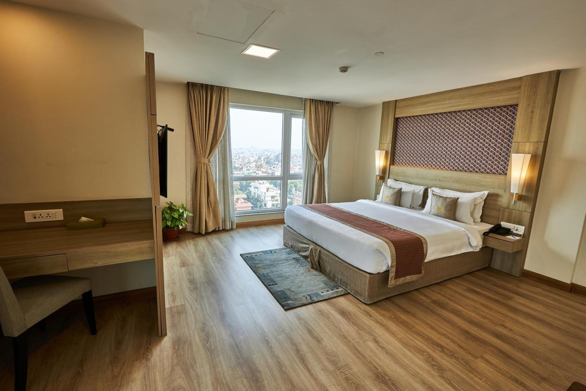Hotel Crowne Imperial Катманду Экстерьер фото
