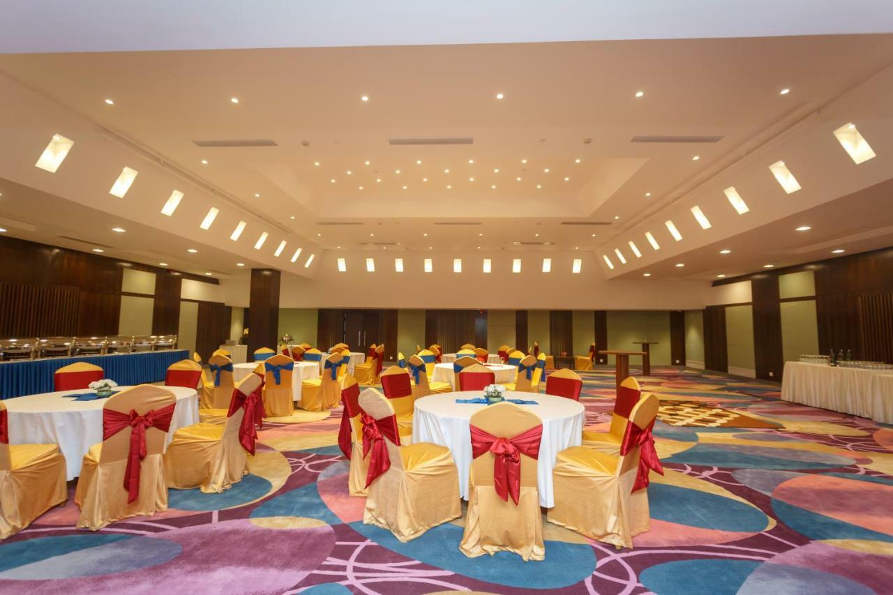 Hotel Crowne Imperial Катманду Экстерьер фото